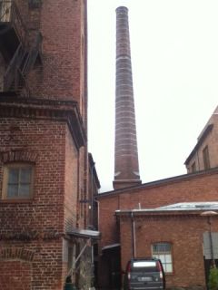 nonameが入る綿工場を改装したビル